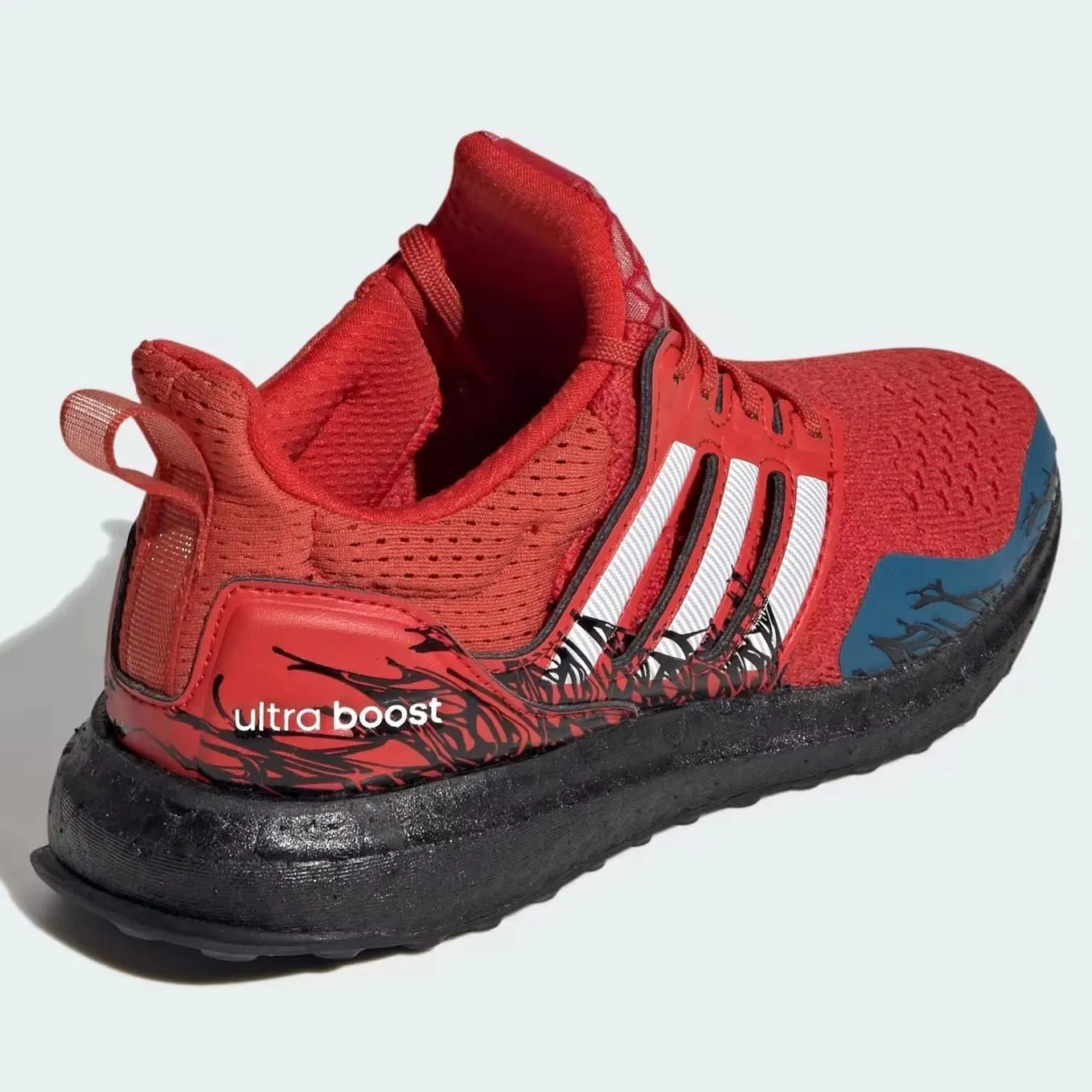 adidas Unisex-Child X Marvel Ultraboost 1.0 Sneaker